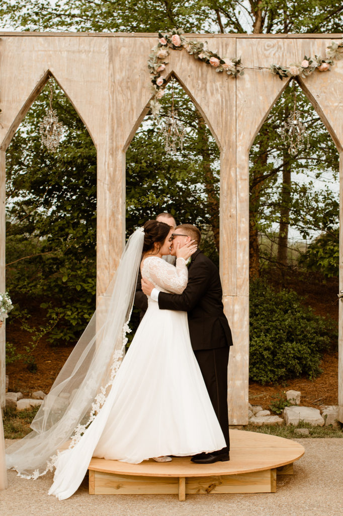 intimate wedding ceremony