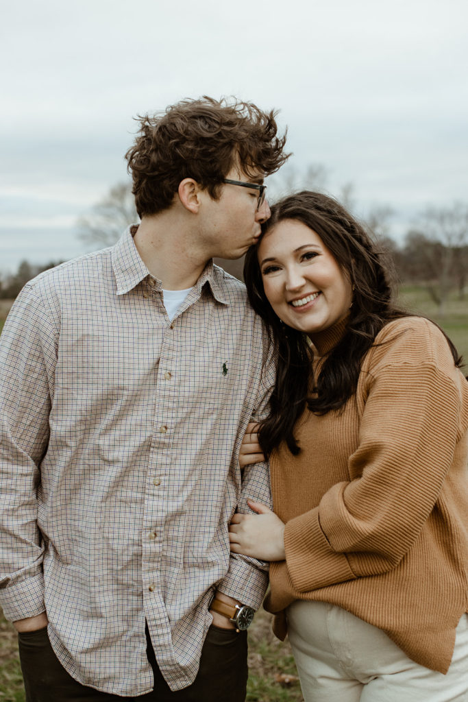 what to wear for engagement photos