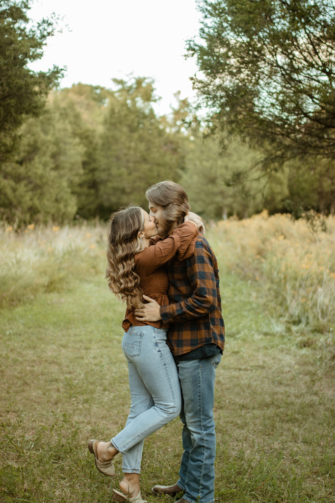 engagement photo outfits