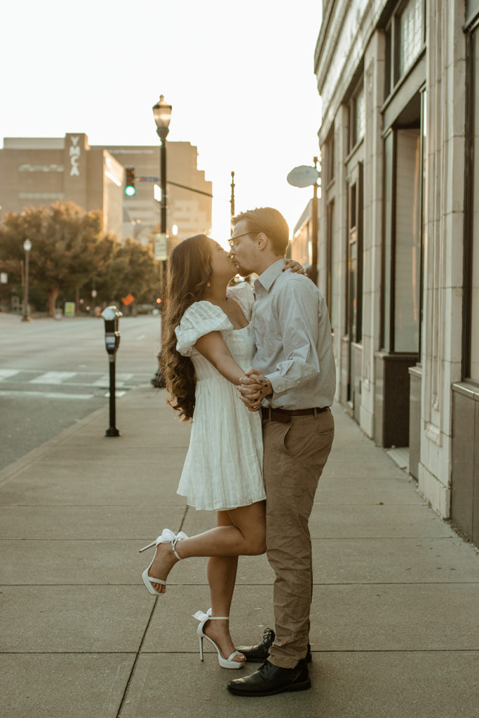 what to wear for engagement photos